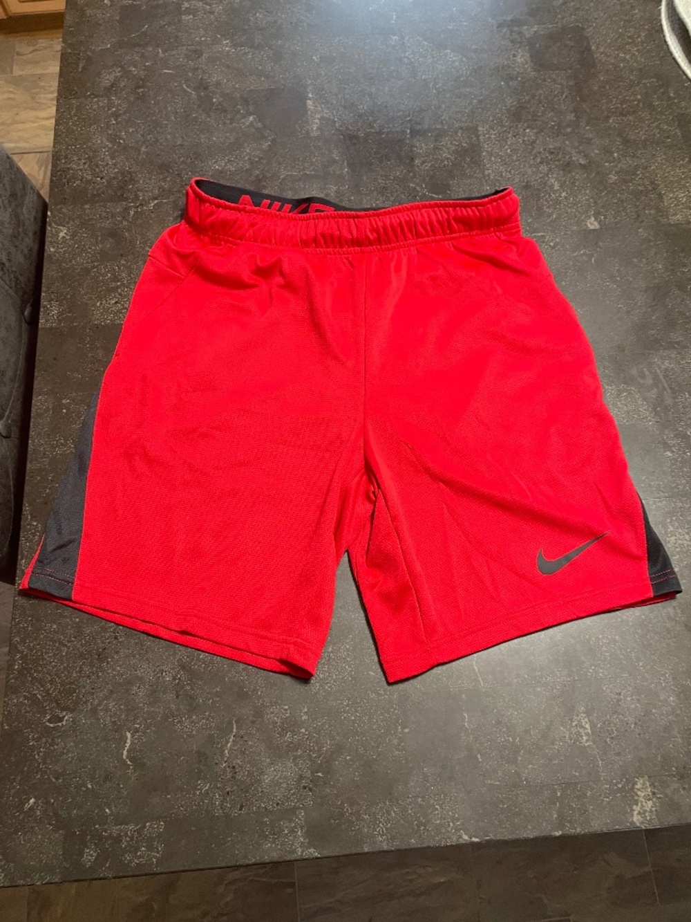 Mens Nike Dri-Fit Mesh Training Shorts - Size S